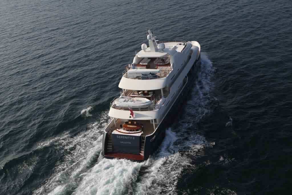 super-yacht-40m-12-passagers-10.jpg