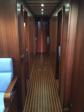 goelette-20m-renovee-2016-8-pax-a-vendre-prestige-boat-19.jpg