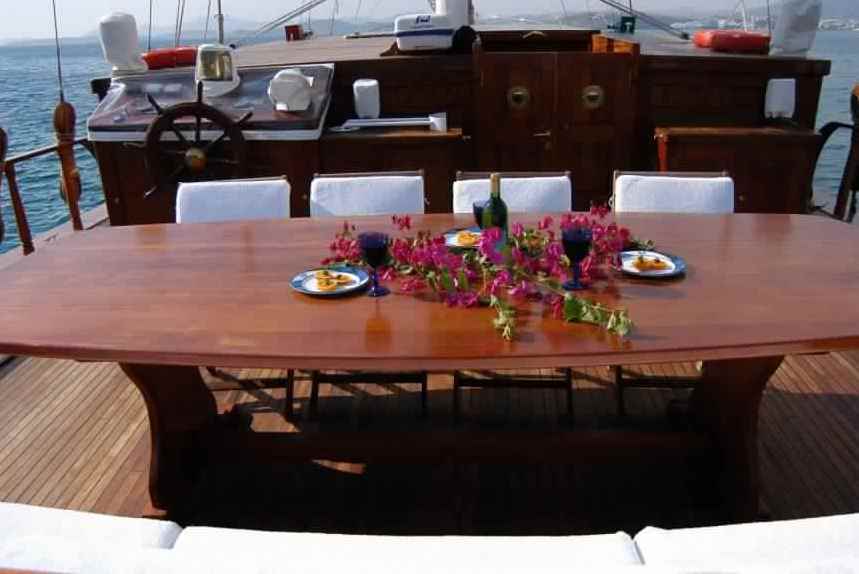 goelette-luxe-28m-6-pax-a-vendre-prestige-boat-24.jpg