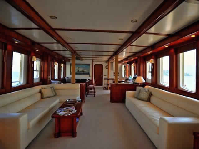 yacht-classique-deluxe-31m-8-pax-VIP-36.jpg